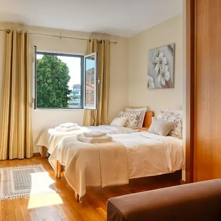 Largo Dos Milagres, A In Madeira Machico (Madeira)