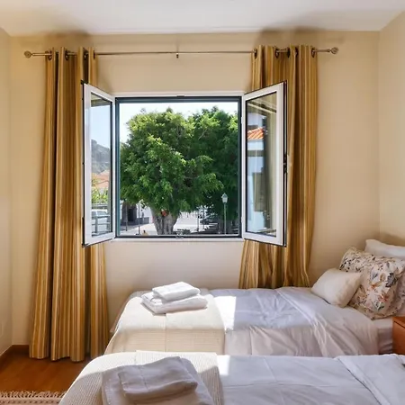Apartment Largo Dos Milagres, A In Madeira