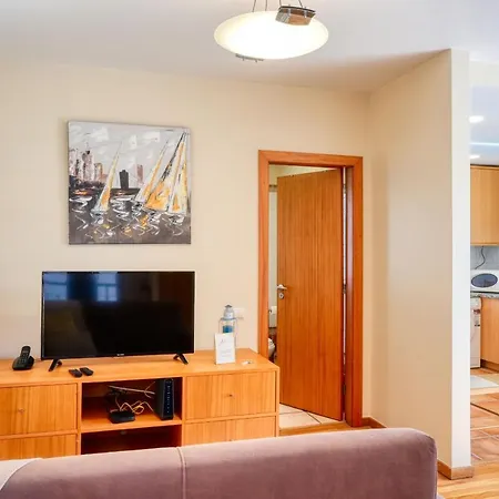 Largo Dos Milagres, A In Madeira Machico (Madeira)