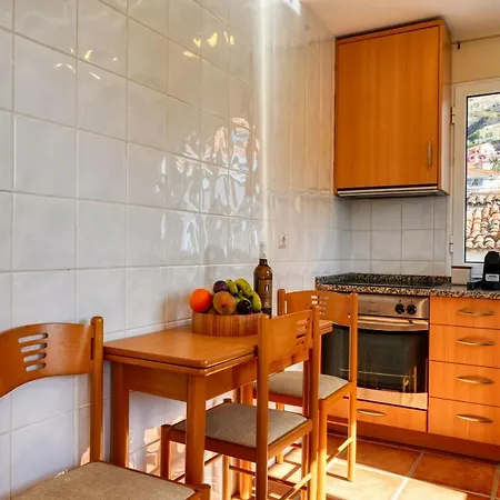 Largo Dos Milagres, A In Madeira Machico (Madeira)