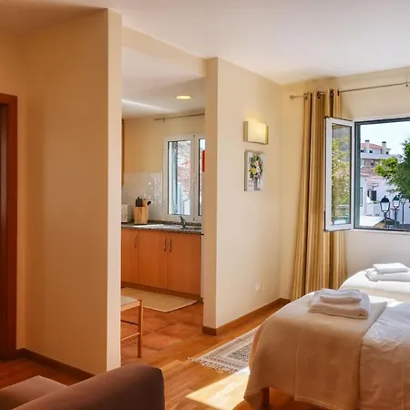 Apartment Largo Dos Milagres, A In Madeira