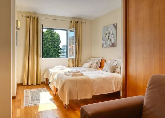 Largo Dos Milagres, A In Madeira Machico (Madeira)