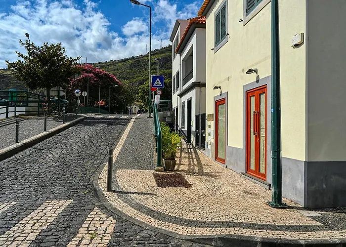 Largo Dos Milagres, A In Madeira *